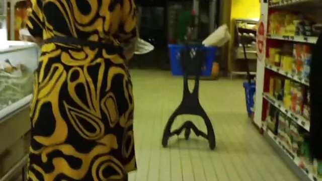 Le mec a surpris la blonde en train de s'habiller video sexe mère et a décidé de bien la baiser dans la bouche
