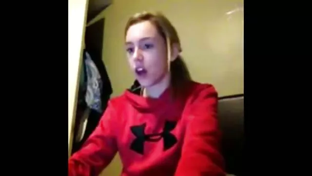 J'adore filmer ma femme une mere et sa fille porn en train de se masturber. c'est une belle blonde et sa chatte est aussi belle, rasée de près, comme j'aime