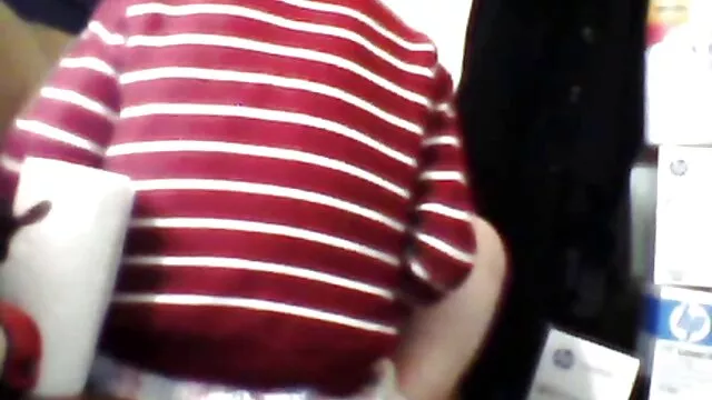 C'est ce porn maman et fils qu'on appelle une douche publique