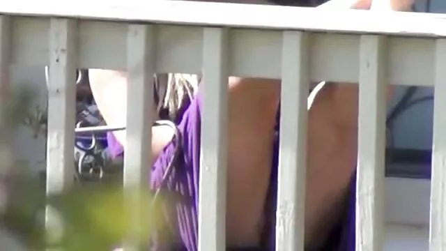 Baisée une latina sexy sur porn mere et fils le lit