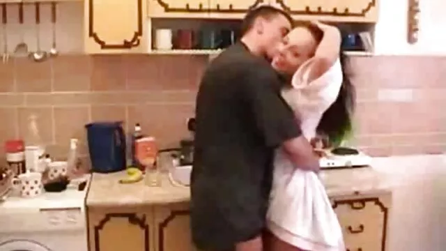 Deux amis avec un photographe ont des fille et mere sex relations sexuelles en groupe
