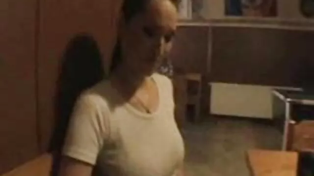 Mec baise histoire sex mere et fils sa femme en levrette devant la caméra