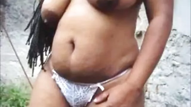 Deux lesbiennes font sex amateur mere et fils plaisir à leurs chattes
