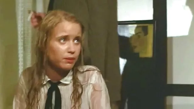 Poilu guy sale video sexe mere baisée blonde