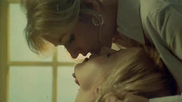 Tir amateur. video x mere fille Sperme sur les seins